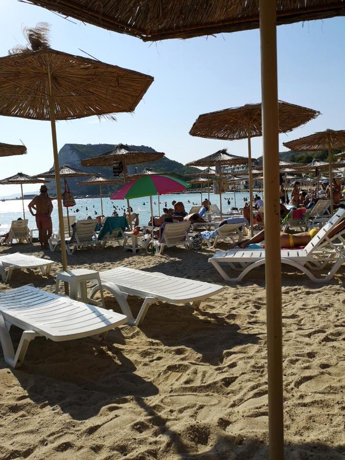 Seaview Apartment Complex Karia Kavarna ภายนอก รูปภาพ