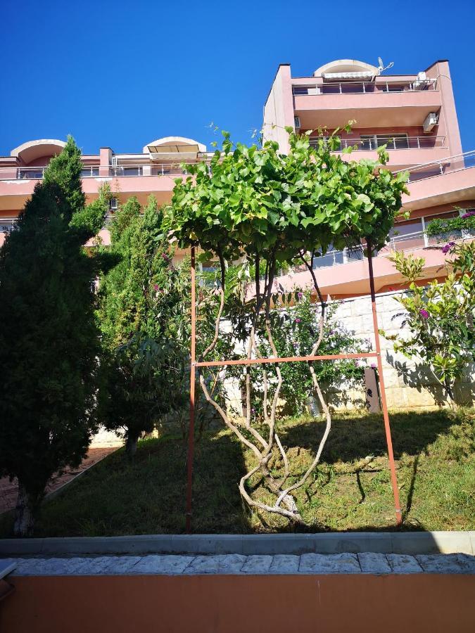 Seaview Apartment Complex Karia Kavarna ภายนอก รูปภาพ